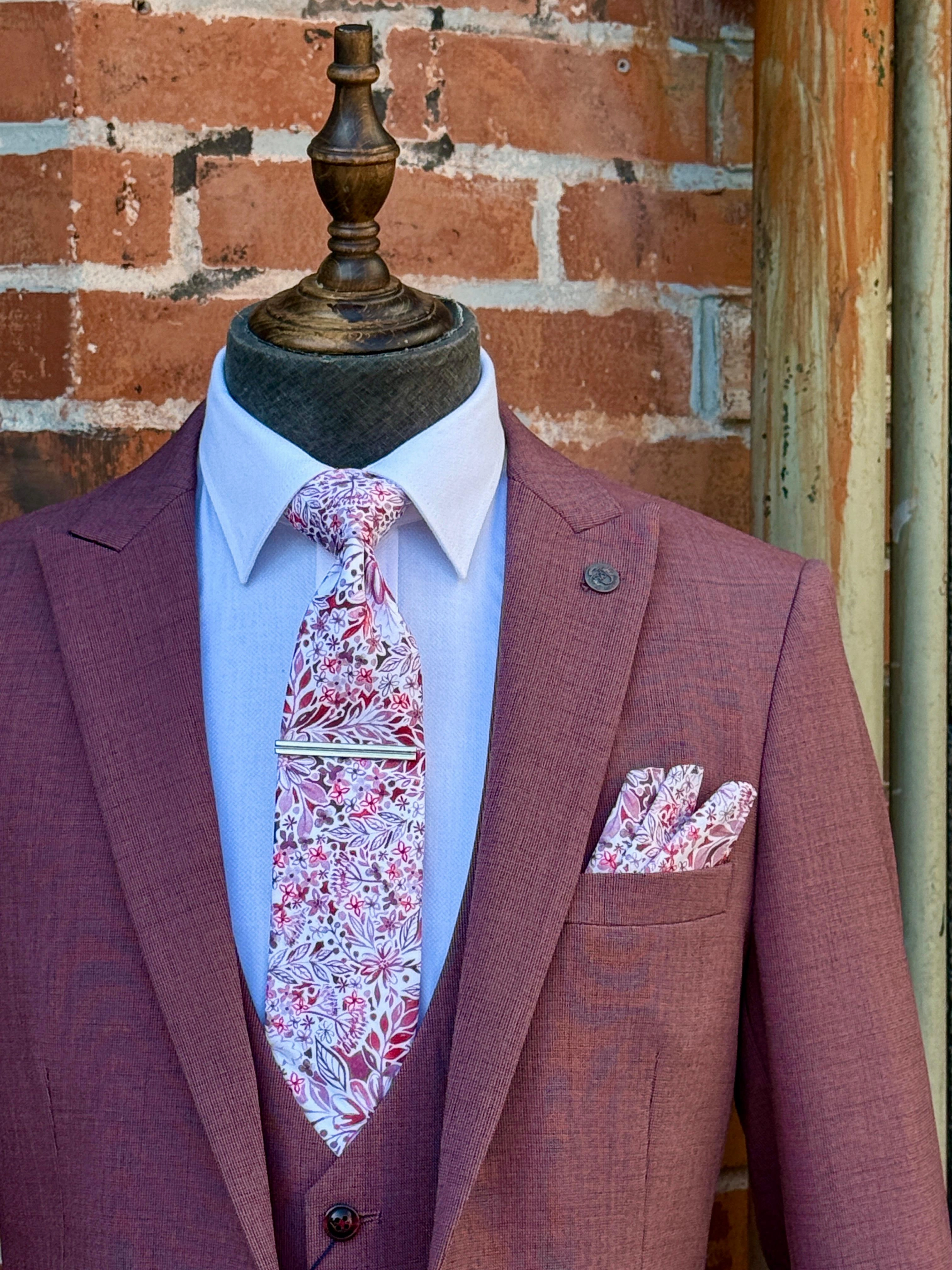 MONTY - Mauve Three Piece Suit